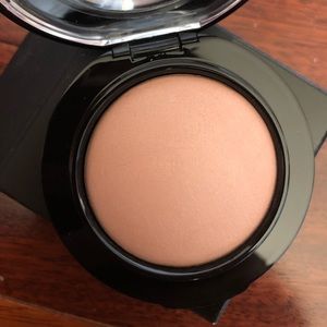 NEW MAC Cosmic Force Mineralized Blush
